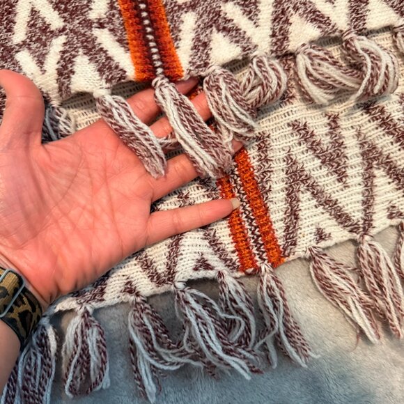 Shrinking Violet Hooded Poncho Knit Sweater Fringe Hem Geometric Size S - Picture 5 of 7